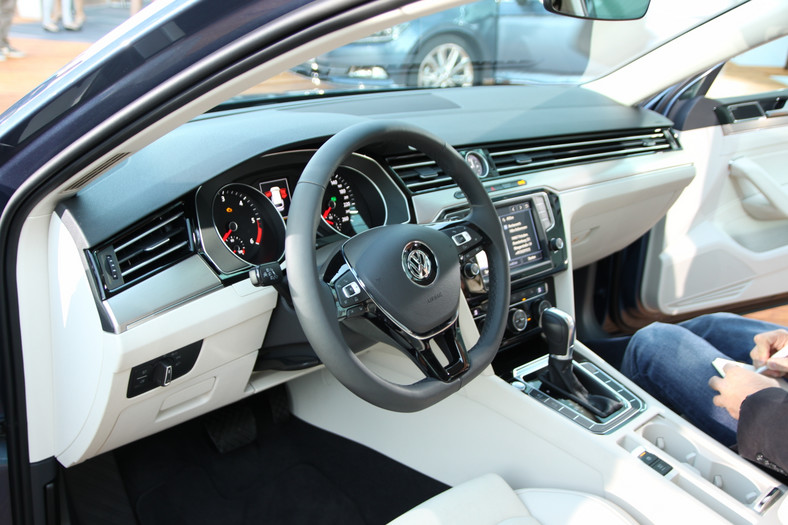 Volkswagen Passat B8 2014