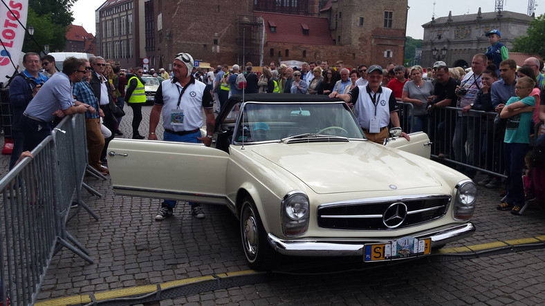 Mercedes Pagoda z 1967 r.