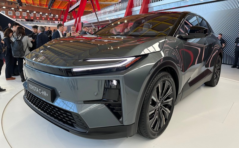 Nowa Toyota C-HR+ sensacją. Cena i gwarancja na 1 milion km hitem