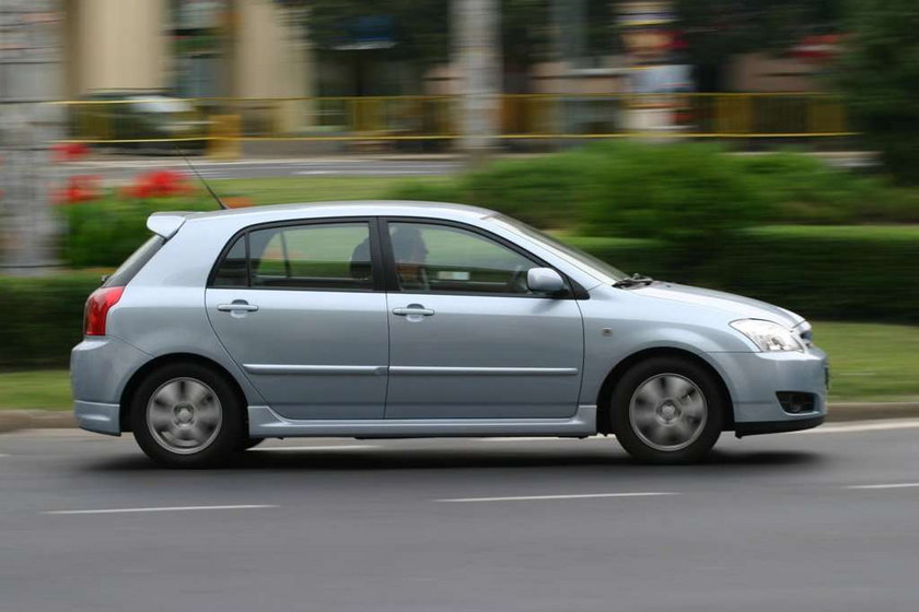 Toyota Corolla kontra Honda Civic