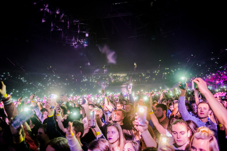 Publiczność na koncercie Davida Guetty w Tauron Arena Kraków