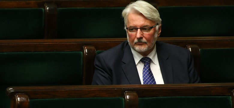 Waszczykowski tłumaczy się ze słów o fałszerstwie: Są wypowiedzi naukowców...