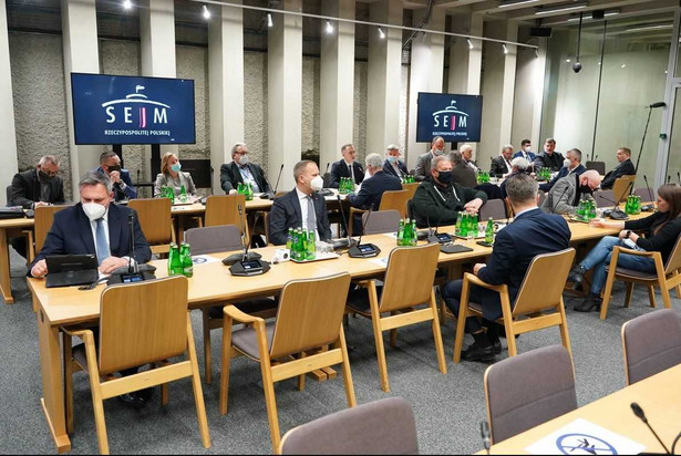 Sejmowa komisja obrony