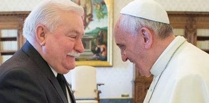 Wałęsa z papieżem i seksowną stewardesą