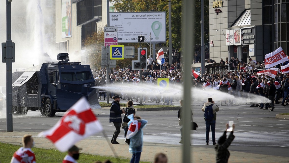 Protesty na Białorusi. Zatrzymania demonstrantów, armatki wodne