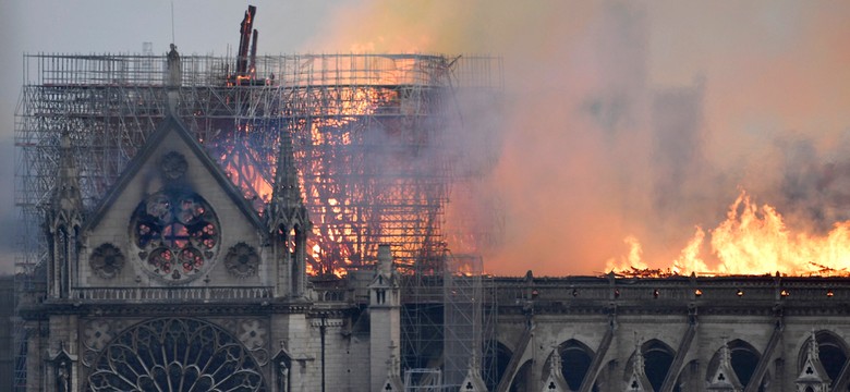 Przyczyną pożaru w Notre Dame prawdopodobnie zwarcie elektryczne