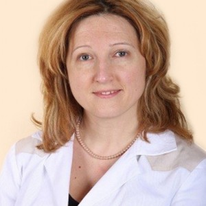 Dr. Kósa Éva