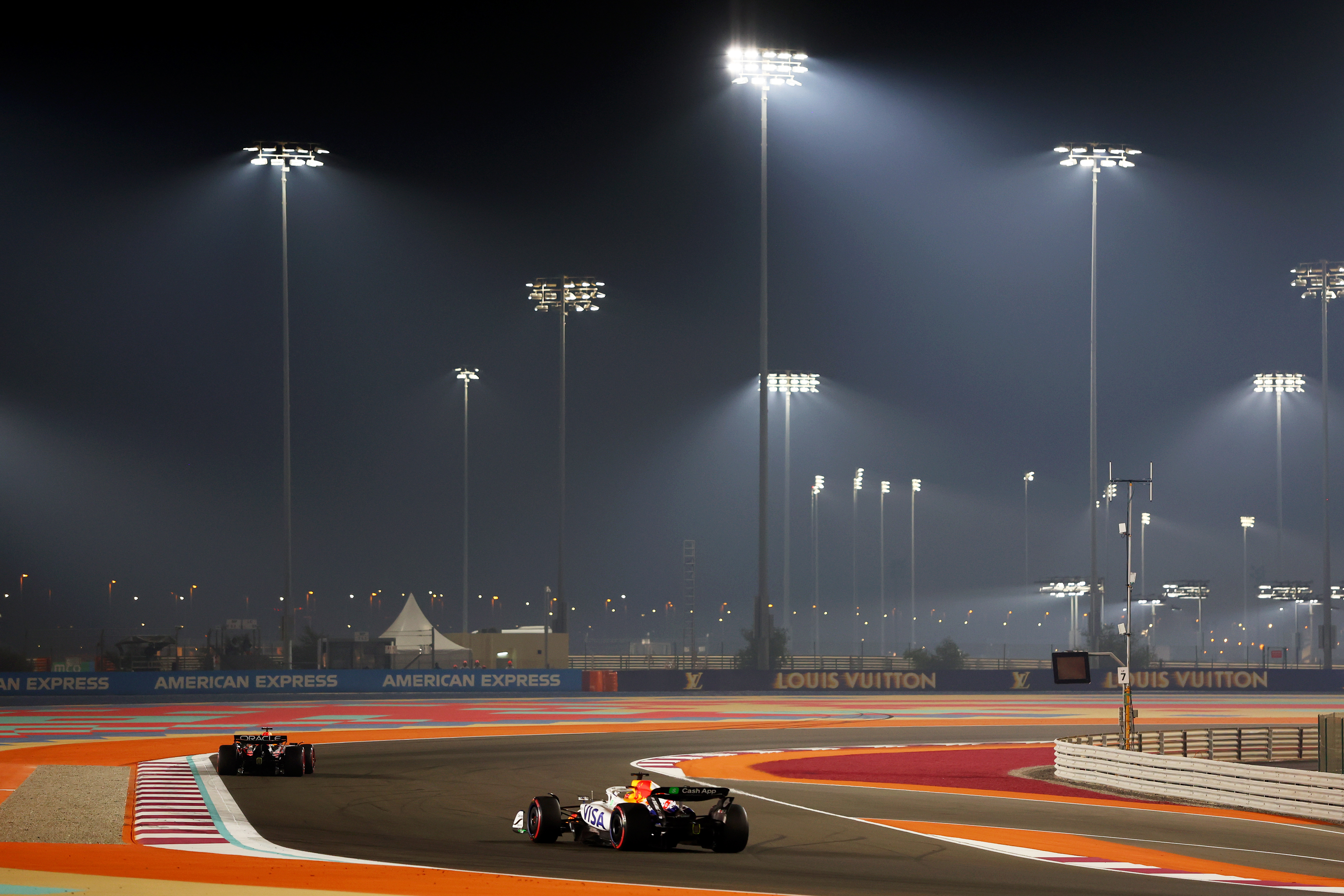 Hadjar (21) aux côtés de Verstappen: Red Bull promeut le jeune Français