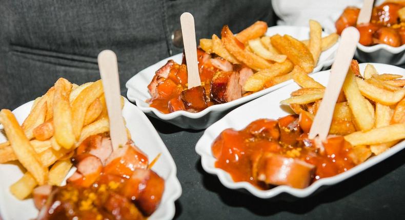 ___4282177___https:______static.pulse.com.gh___webservice___escenic___binary___4282177___2015___10___21___18___germany-currywurst