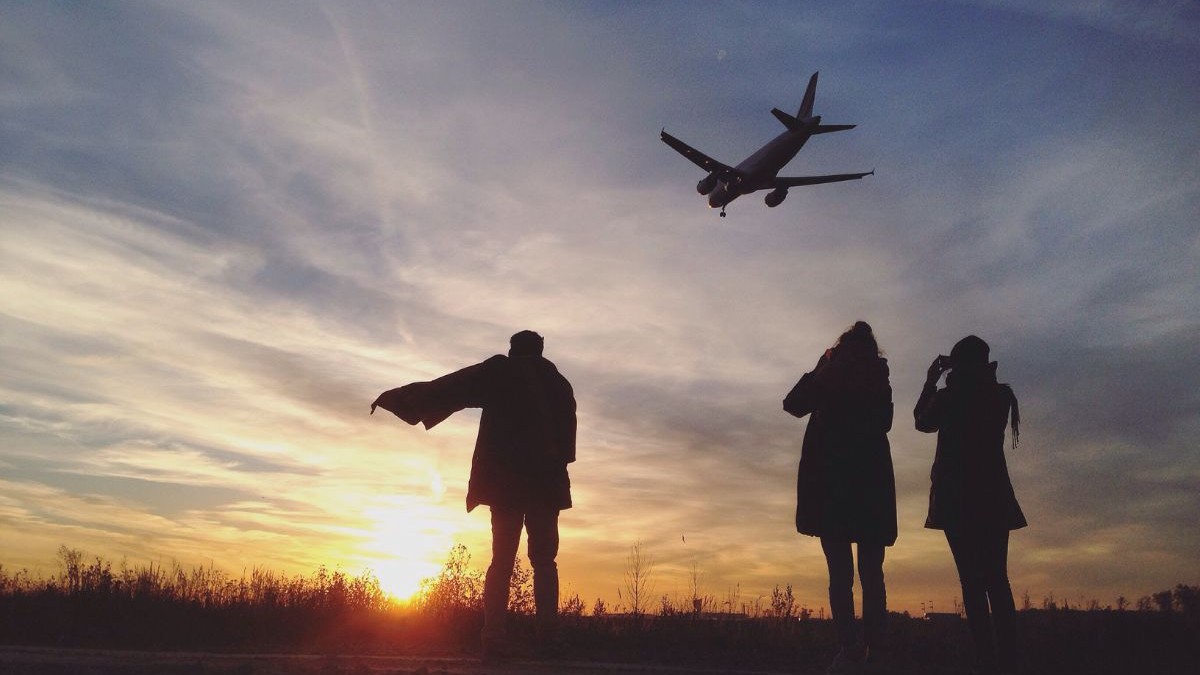 Orașul european ales de familiile din România pentru vacanța de toamnă. Biletele de avion, cu 15% mai scumpe în 2026