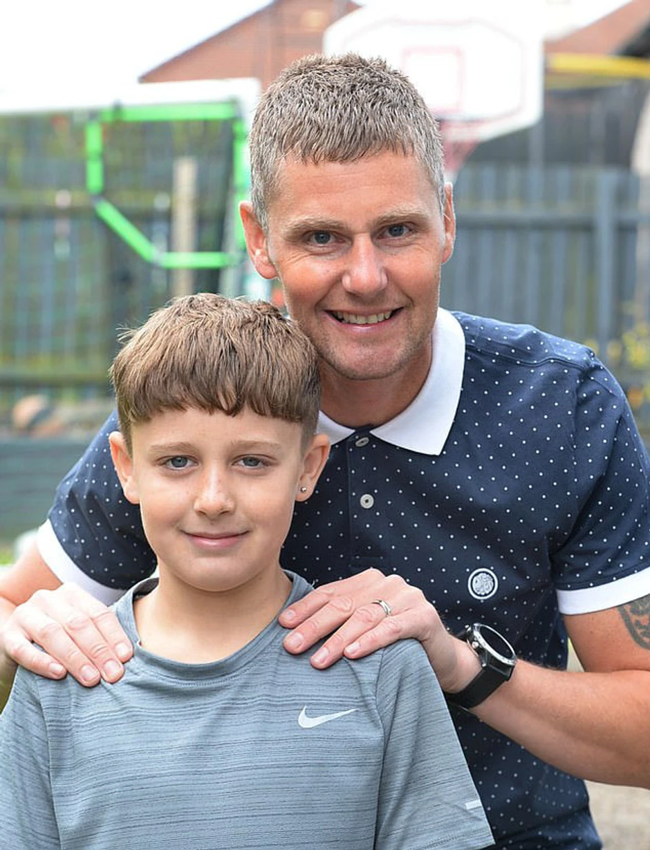 Met i Fredi - Otac i sin koji su spasili Debi