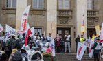 Nauczyciele protestowali pod Urzędem Wojewódzkim we Wrocławiu 