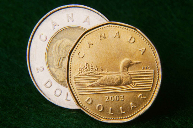 Kanadyjski dolar ofiarą spadku cen ropy