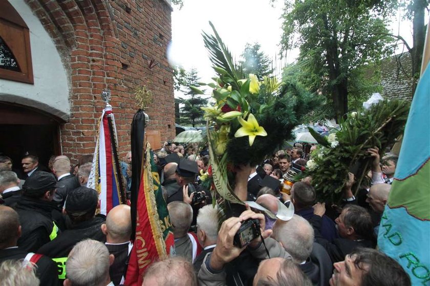 Bliscy żegnają Andrzeja Leppera