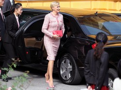 Słodko, jak nigdy: Agata Duda od stóp do głów w cukierkowym różu w Wietnamie. FOTO