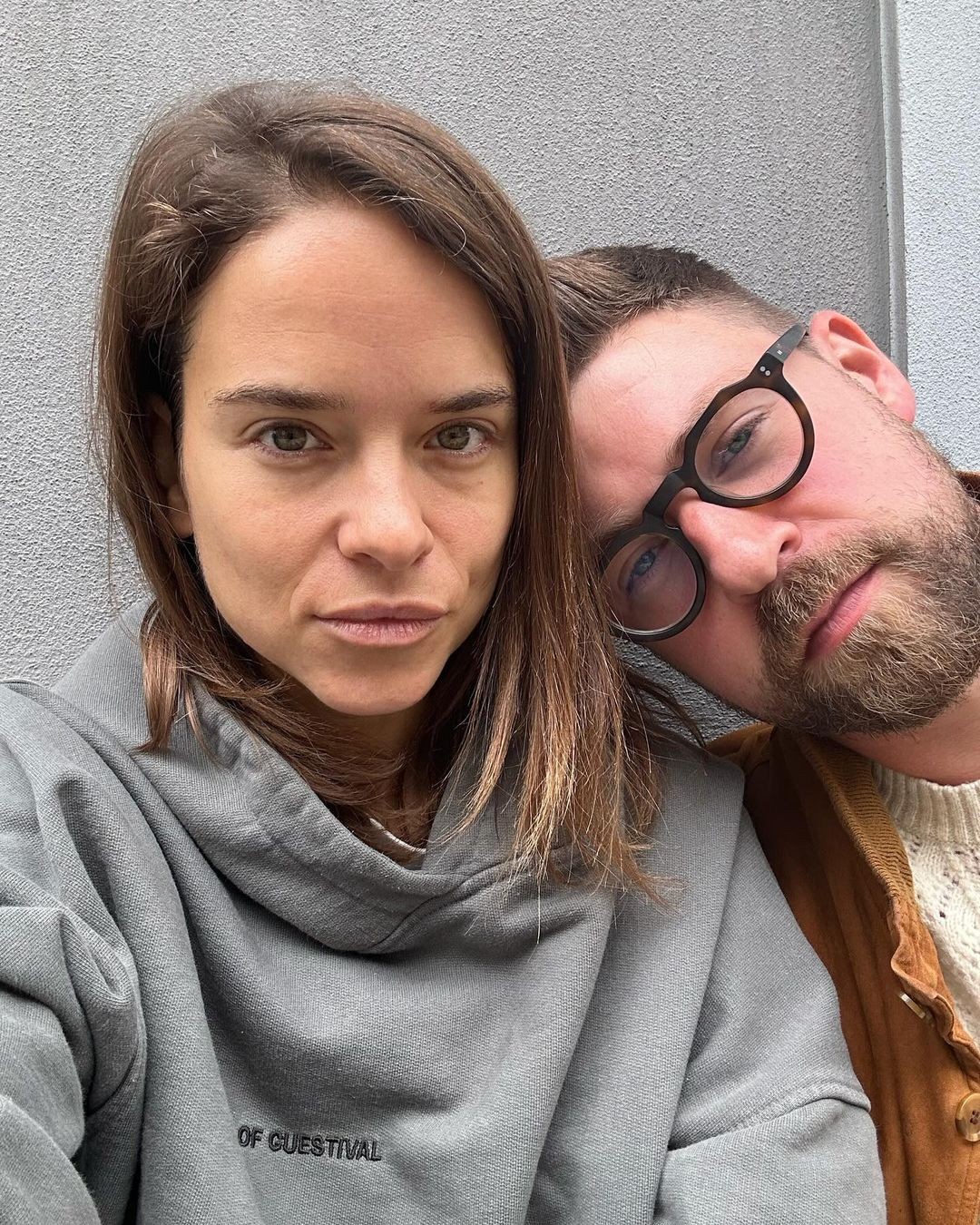 Kristína Svarinská s najlepším kamarátom Samom Hošekom.