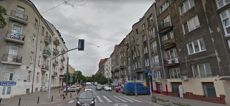 W kamienicy na Pradze urwał się balkon