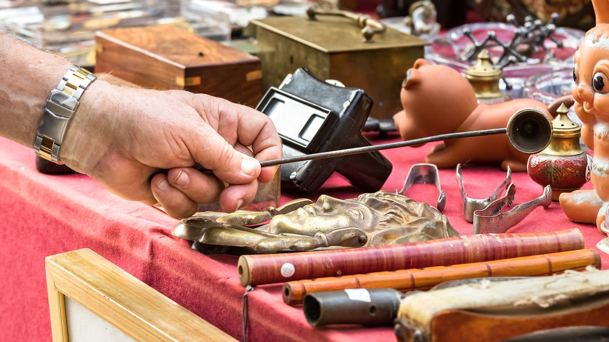 Starožitnosti sa online predávajú ako teplé rožky. Čo sa oplatí predať?