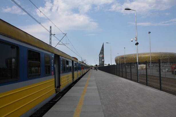 Pociąg na stacji PKP Gdańsk Stadion Expo