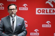 Daniel Obajtek przemawia podczas konferencji prasowej PKN ORLEN,