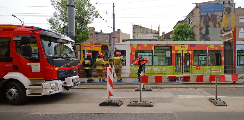 Zderzenie tramwajów na Zachodniej w Łodzi. Są ranni i objazdy. Dlaczego skład pędził jak taran?...