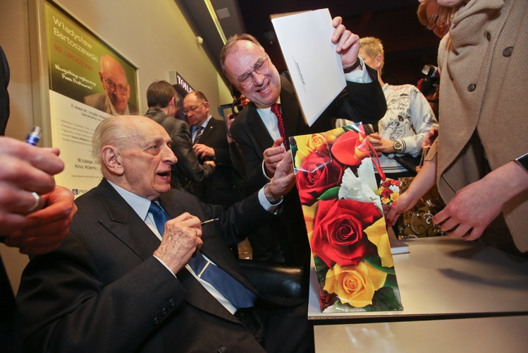 Spotkanie zorganizowane z okazji 92. urodzin prof. Władysława Bartoszewskiego