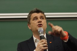 Palikot: Są ważniejsze sprawy niż wybory w PO