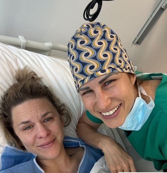 Kristína Tormová po zákroku v nemocnici.
