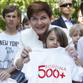 500 plus rodziło się bólach. "Pomysł krytykowała nawet Beata Szydło"
