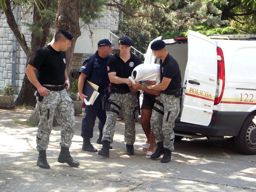 Privođenje Miloša Delibašića