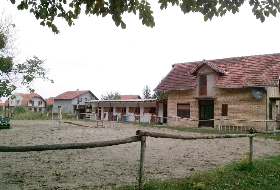 Dvorište kuće Milana, Branka i Ivane Bokan u kojoj se dogodilo ubistvo