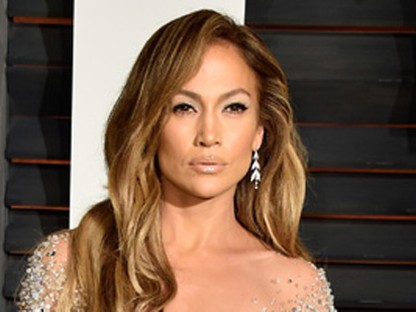 Jennifer Lopez meztelen! Illetve majdnem
