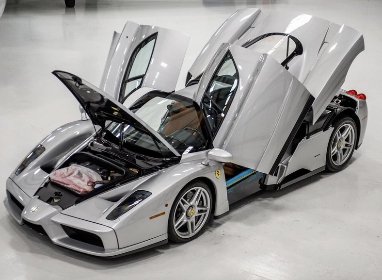 Ferrari Enzo na aukcji RM Sotheby's