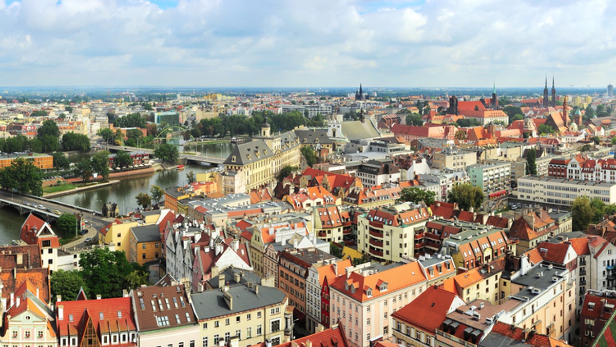 Ogłoszenie 32 konkursów na dofinansowanie wniosków zaplanowano do końca 2016 r. w ramach Zintegrowanych Inwestycji Terytorialnych Wrocławskiego Obszaru Funkcjonalnego (ZIT WrOF). W sumie przez cztery lata do wydania jest ponad 291 mln euro.