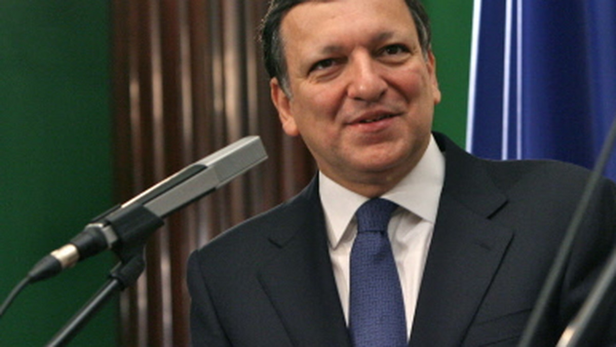 Głosami chadecji, liberałów i większości socjdemokratów Parlament Europejski udzielił  szerokiego poparcia nowej Komisji Europejskiej pod wodzą Jose Manuela Barroso.