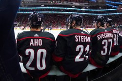 Carolina Hurricanes śrubują klubowy rekord zwycięstw [WIDEO]