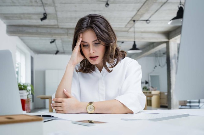 Falls Sie sich in Ihrem Job nicht wohlfühlen, kann dies an einem toxischen Arbeitsklima liegen.