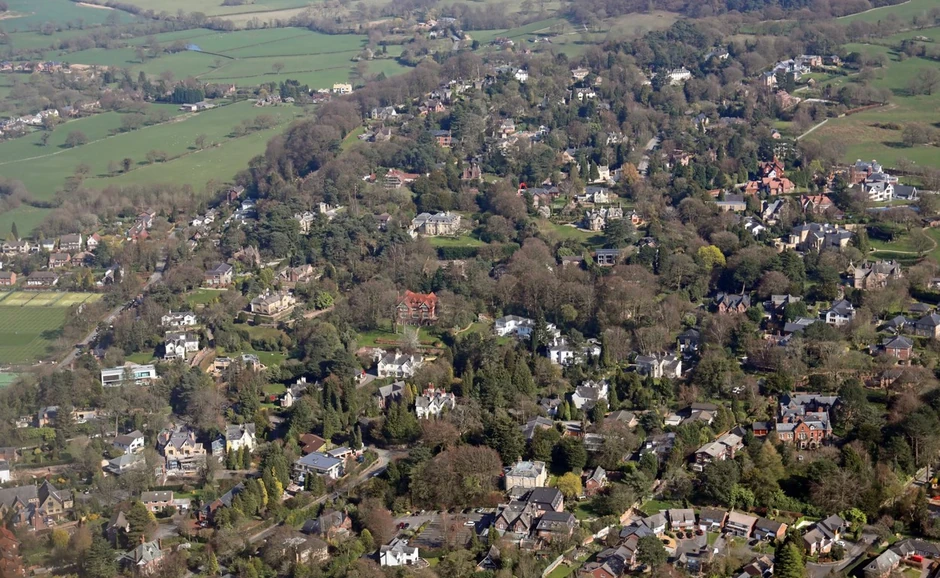 Dva para su pronađena mrtva u bogatom gradu Vilmslou