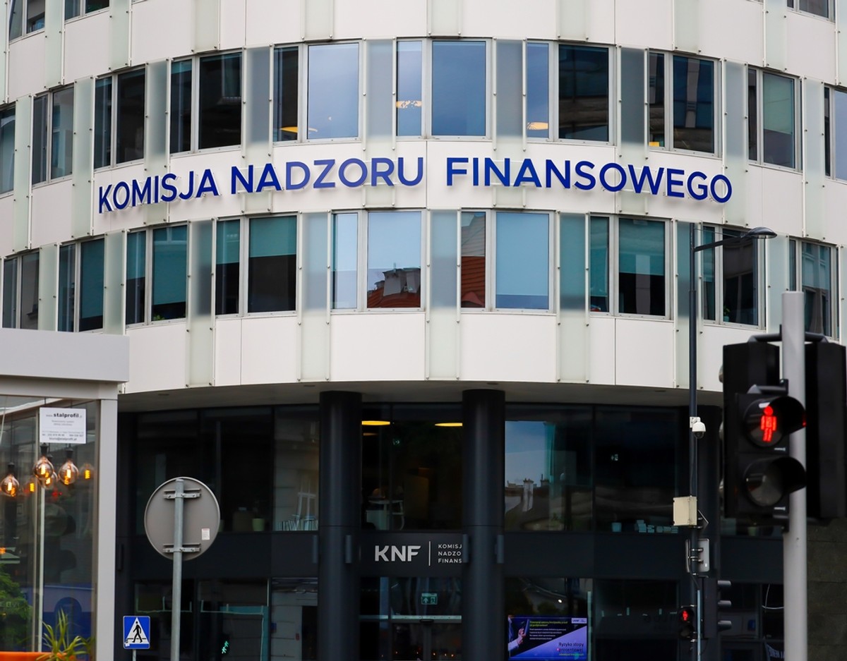 Skok płacy dla szefów KNF