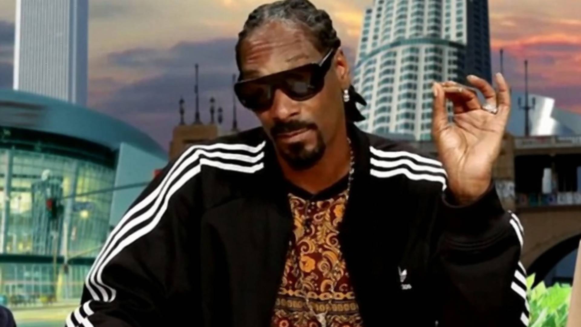 Snoop Dogg pripalio džoint ispred Bele kuće, pa isprozivao Trampa