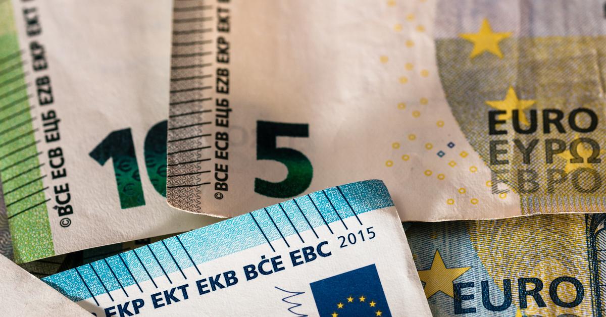  Złoty zyskuje. Ile kosztują dolar i euro? 30.07.2024