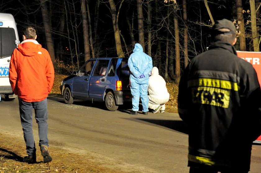 Porzucone auto, w którym znaleziono Amelkę