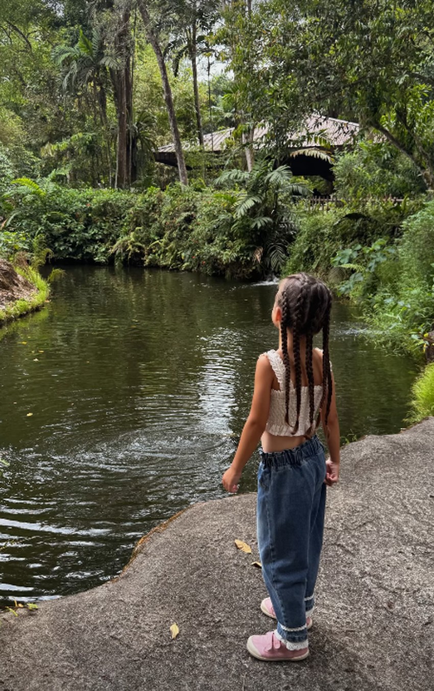 Luka Adžić sa porodicom uživa