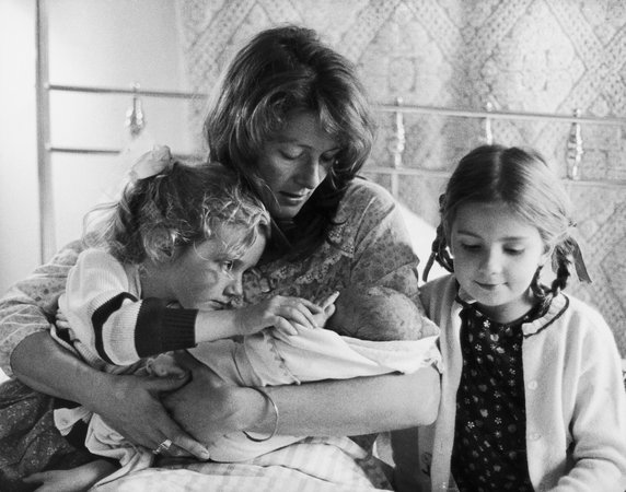Vanessa Redgrave i jej dzieci Natasha, Joely i Carlo Gabriel, 1969 r.