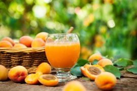 Dragica pravi najbolji SOK OD KAJSIJA bez konzervansa: Za RECEPT su vam potrebna samo 4 sastojka