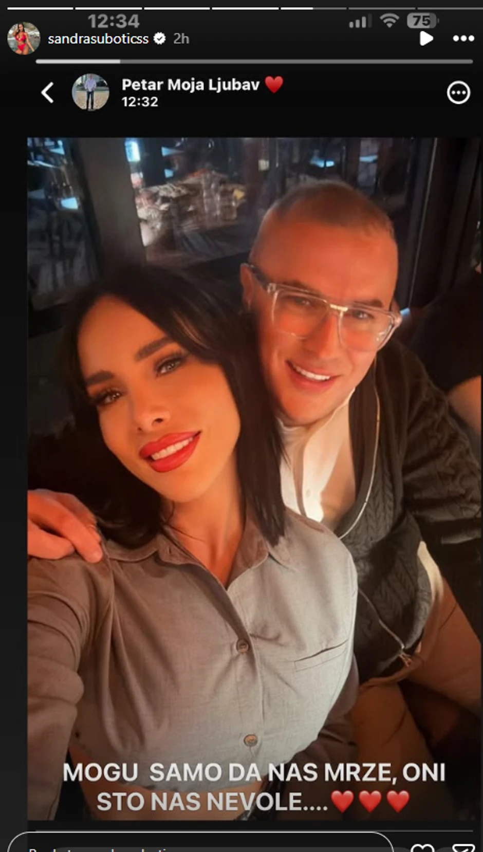 Peca grli Aleksandru: Pokazali koliko se vole u jeku skandala sa Majom i Stanijom