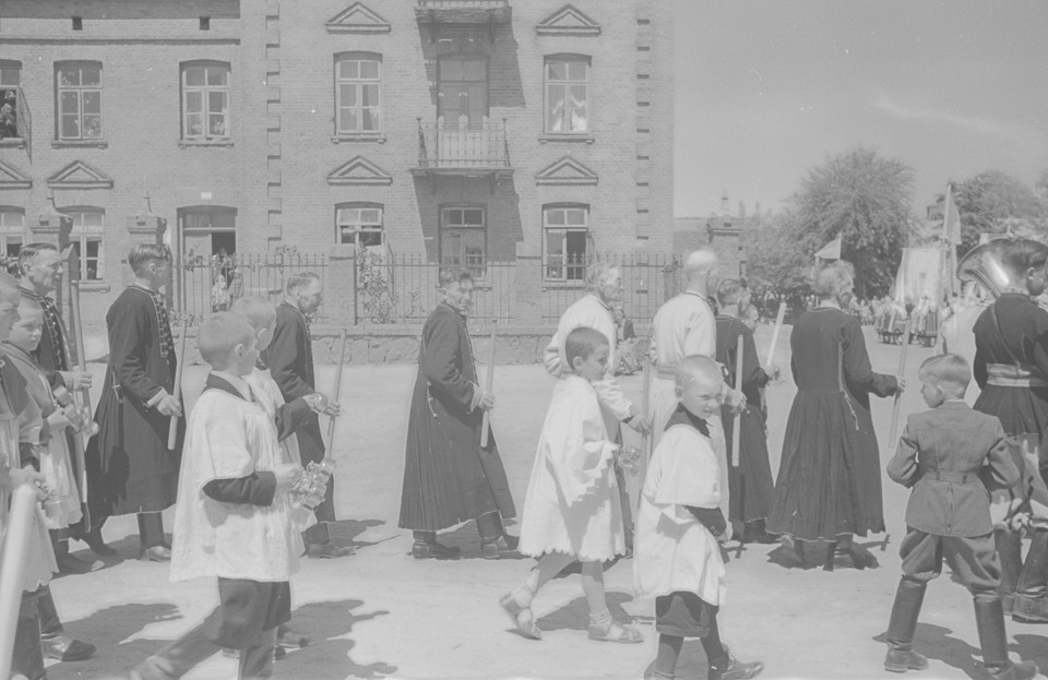 Procesja w Złakowie Kościelnym (woj. łódzkie), 1939 r.