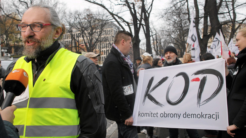 Manifestacje Komitetu Obrony Demokracji. Na ulice wyszli ludzie w 20 miastach Polski