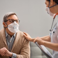 Kell-e covid gyorsteszt oltás előtt? Vakcinainfó - Az orvos válaszol