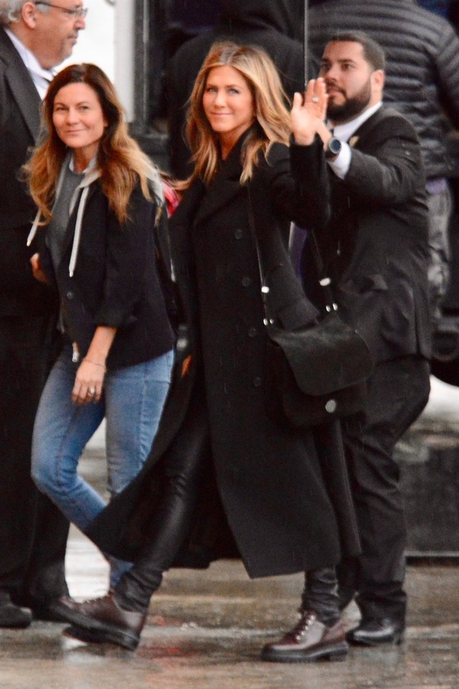 Dženifer Aniston 